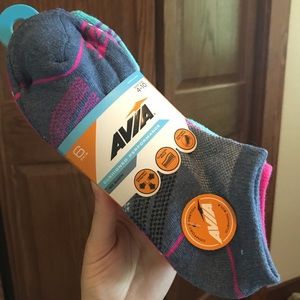 *NWT* Avia 6-pack cushioned no show socks